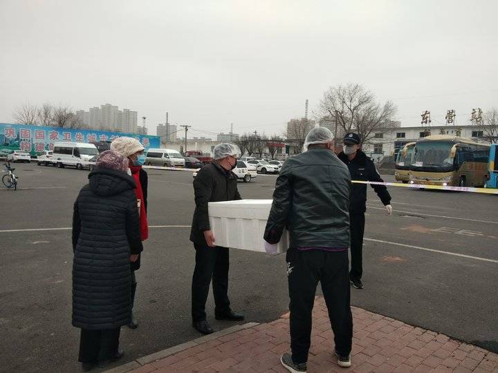 并肩战“疫”，他们志愿冲上了一线