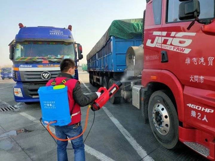 并肩战“疫”，他们志愿冲上了一线