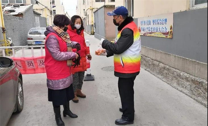 威海荣成：雷锋精神鼓干劲 防疫保障守一线