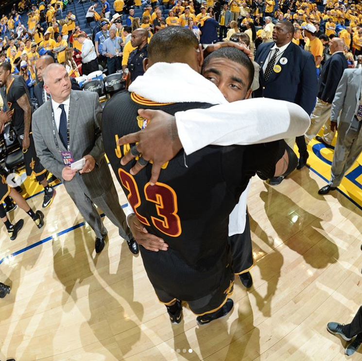 2016年nba总决赛g5全场回放（NBA官方回顾2016年总决赛G5：詹姆斯、欧文合砍82分）