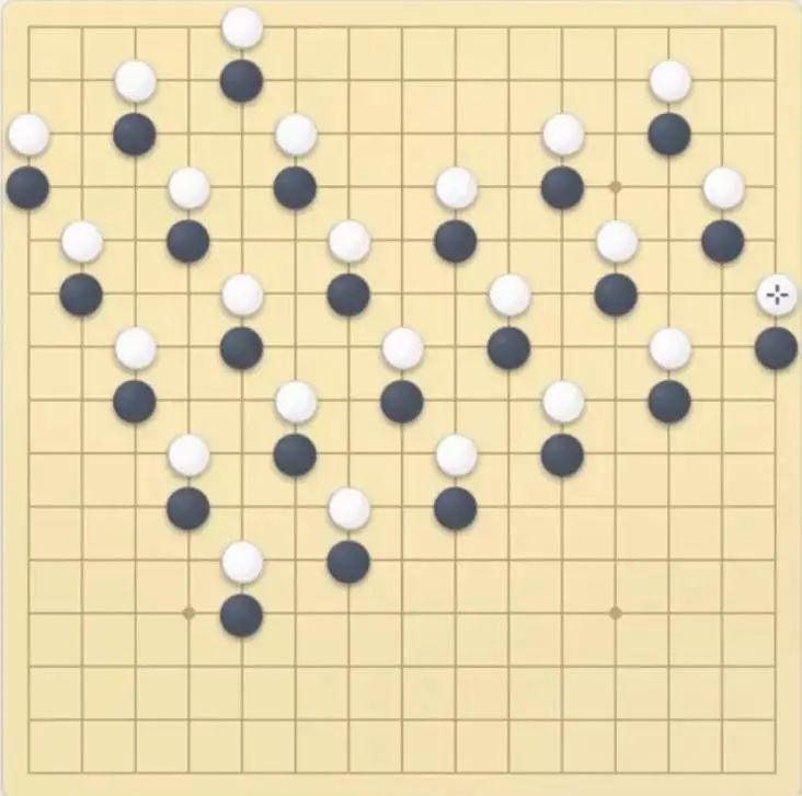 足球比赛为什么要拿对方棋子(五子棋怎么一夜之间又火了？听说有一套“不败秘笈”……)