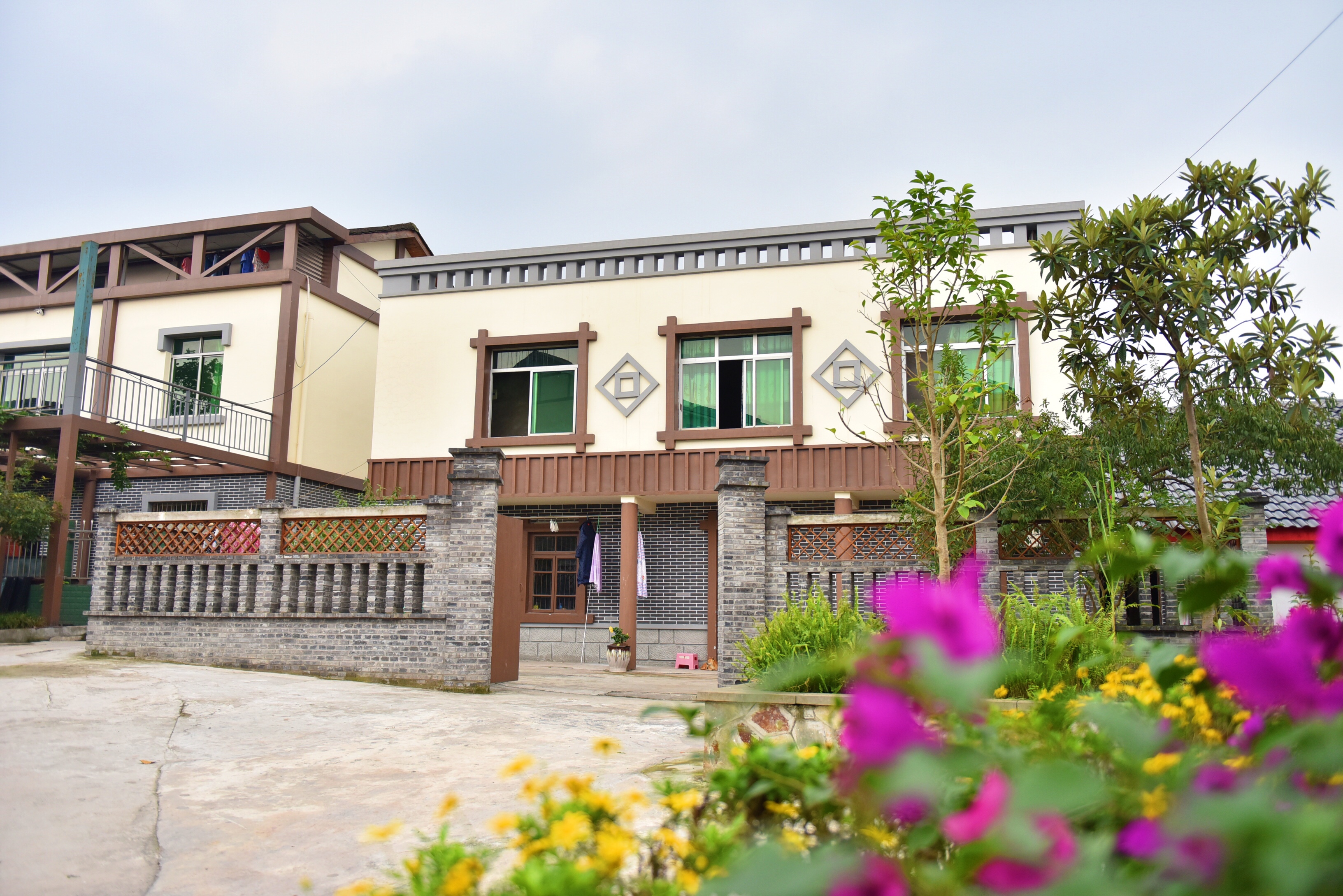原創(chuàng)｜九龍坡西彭鎮(zhèn)：種出好“風景” 贏來好“錢景”