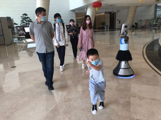 小长假结束！淄博一景点游客参观画面来了