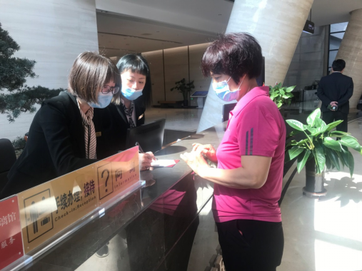 小长假结束！淄博一景点游客参观画面来了