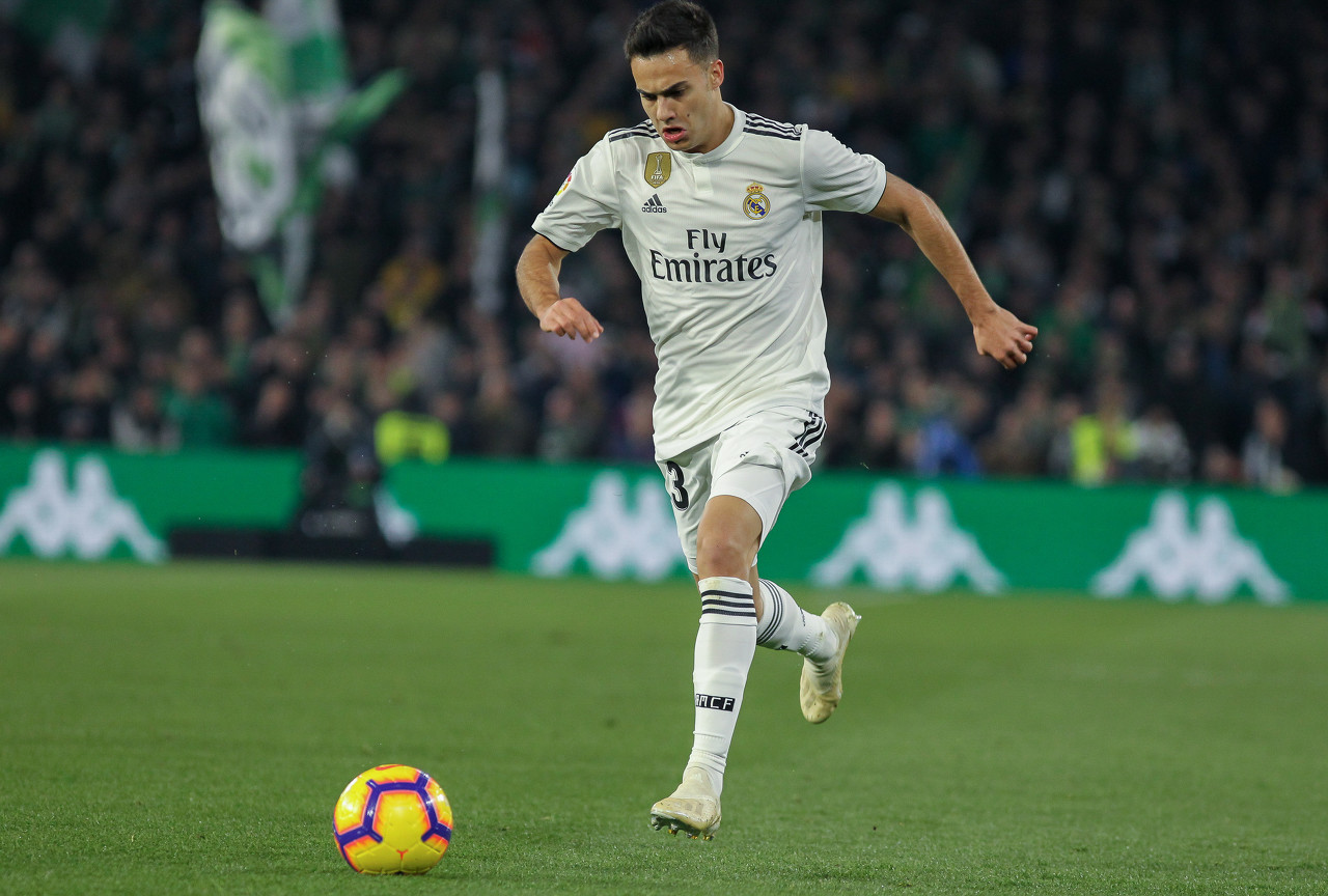 有望出战切尔西（天空体育：切尔西加入雷吉隆争夺战，有望未来几天完成报价）-趣拿体育