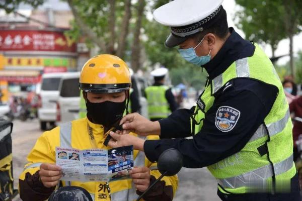 骑电动自行车要戴头盔啦！河北人，这里有你关心的那些问题……