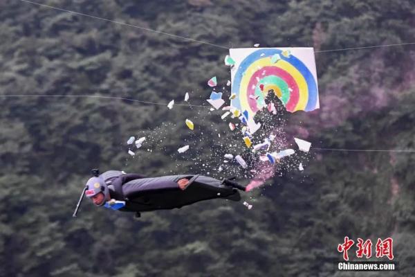 加拿大队内德甲飞翼缺阵(翼装飞行失联女生身亡原因公布，更多细节披露)