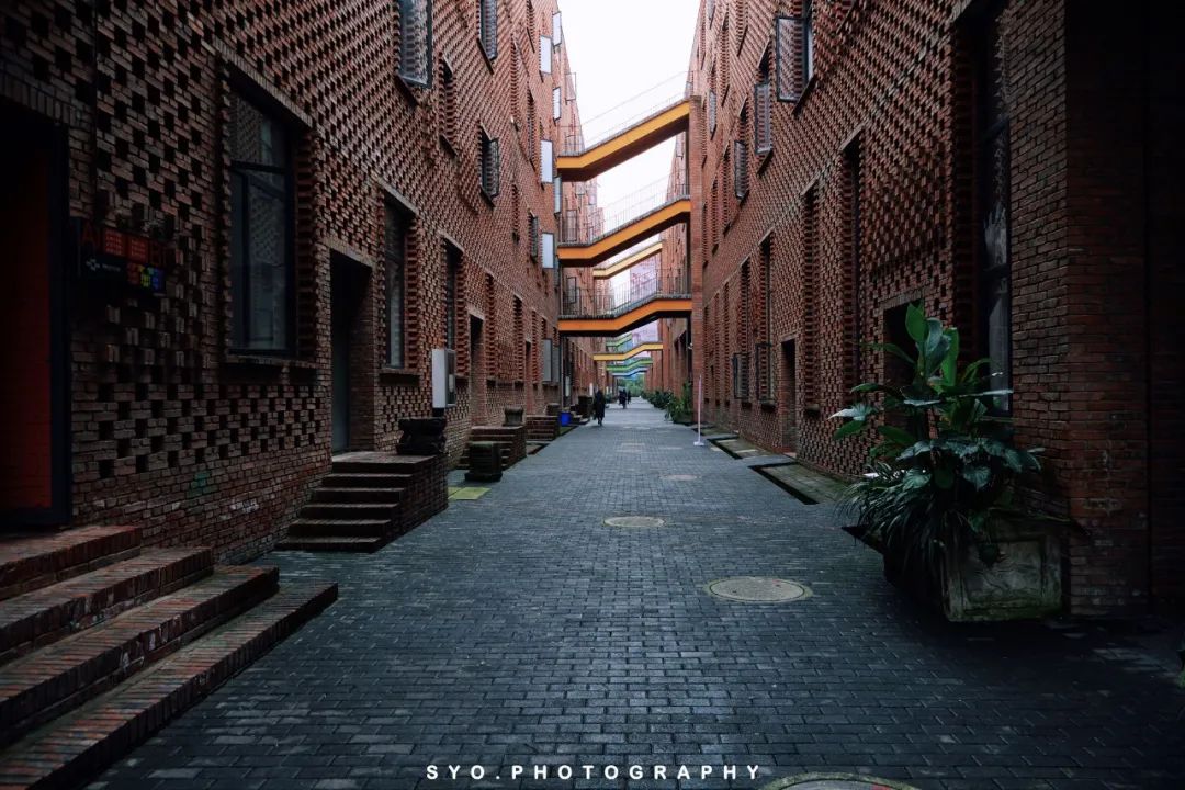 重庆｜在重庆川美学院“遇见”高迪（沙坪坝区一日游）