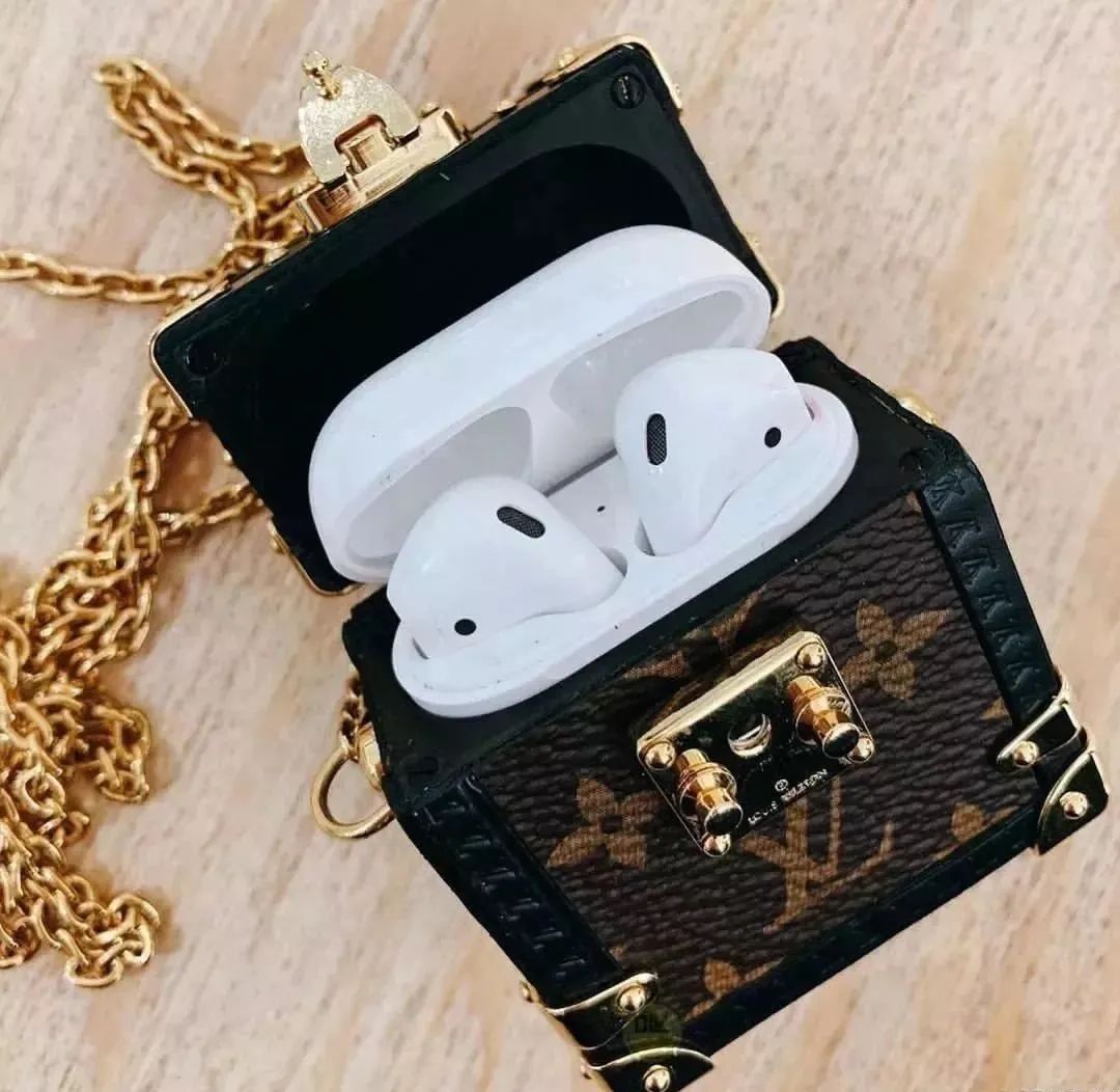 被Lisa疯狂打Call的AirPods，如今成了潮人必备？