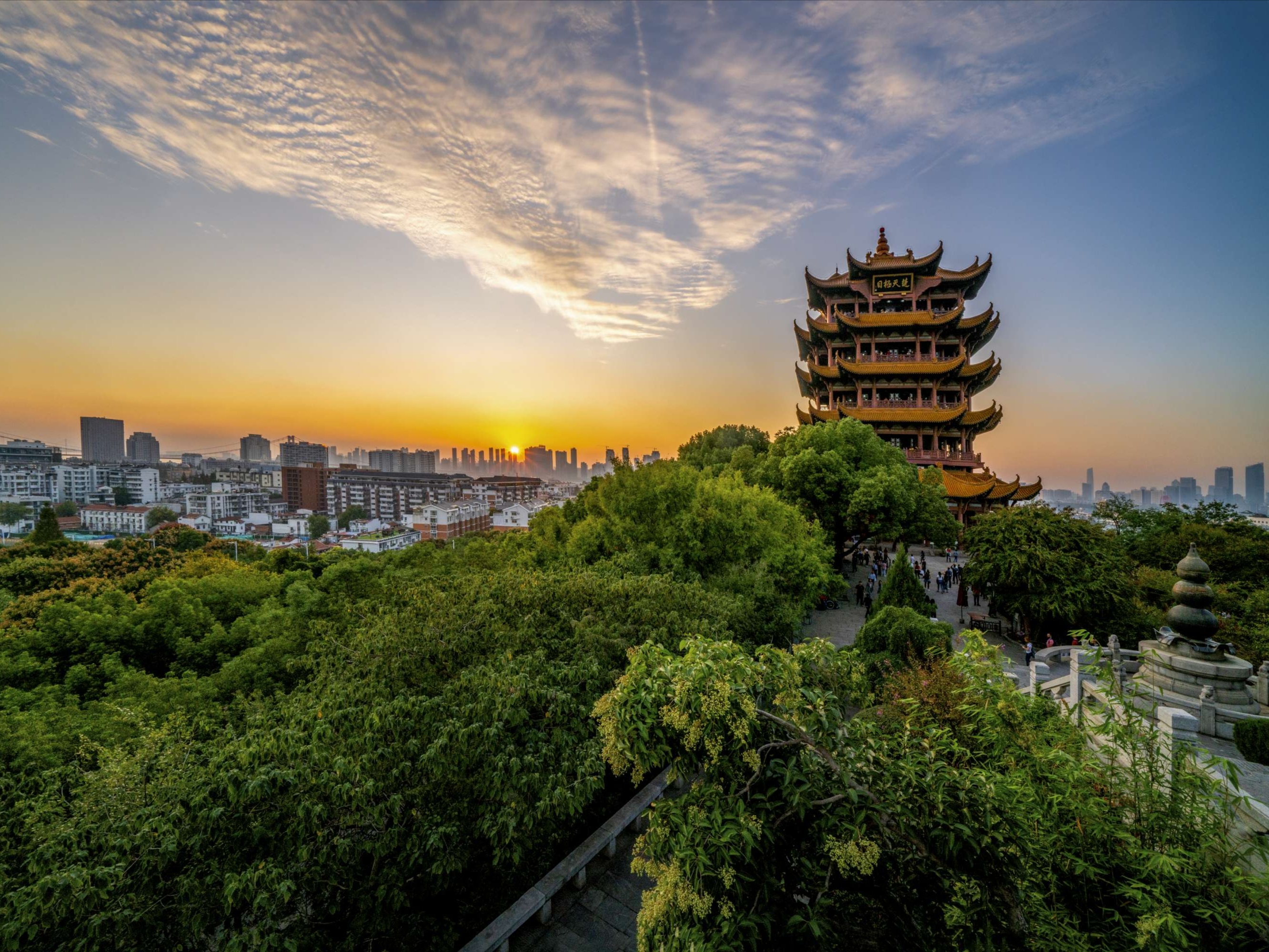 黄(huang)鹤楼在哪儿（黄鹤楼在哪里拍照比较好(hao)）-大连信息网