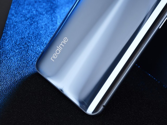 2699元却有顶级性能 realme X50 Pro玩家版评测