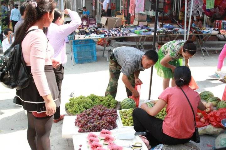 地摊经济合法化,地摊经济合法化了,为什么城管还是不让摆