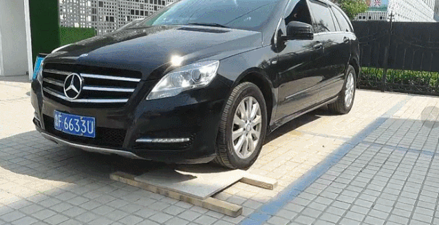你的园林距离精品，还差一块仿石材石英砖 