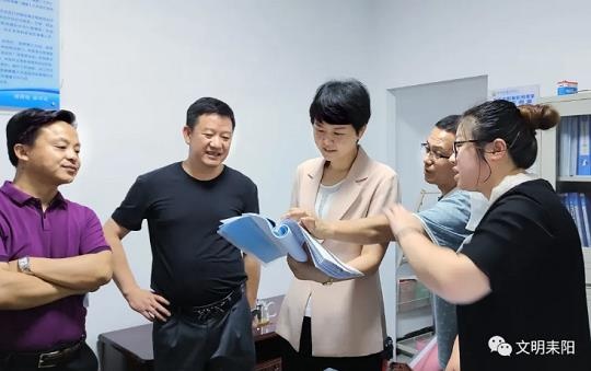 罗琼在余庆街道调研时强调：着力补短板强弱项 全面提升争先创优能力