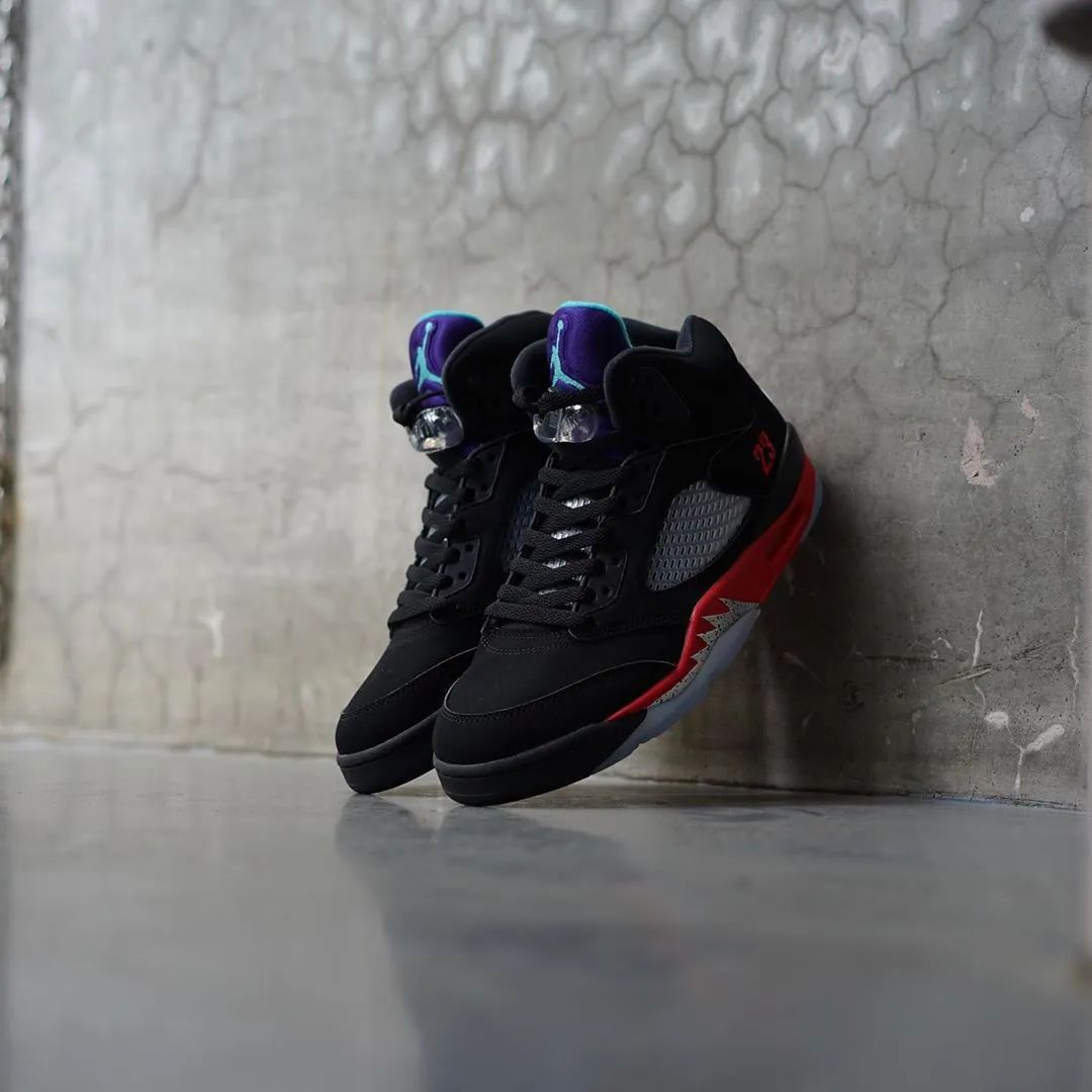 耐克标都是刺绣的吗(官网已售罄的 Air Jordan 5“TOP3”！在这还能原价买...)