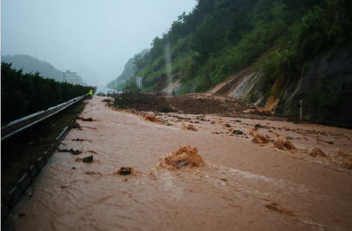 最新路况！暴雨致桂林部分道路中断