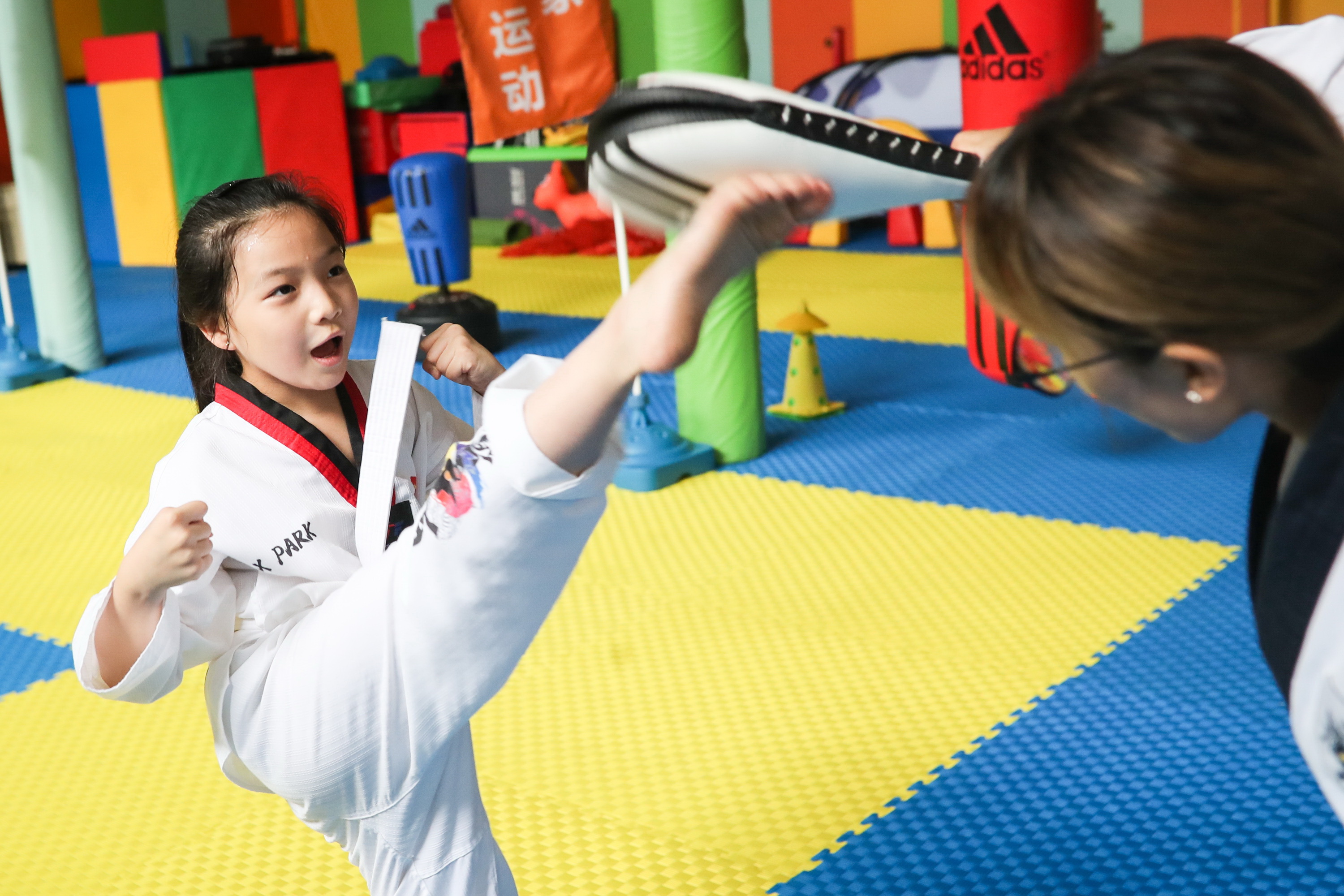 上海羽毛球课多少钱一节(每次6元公益价,随到随练