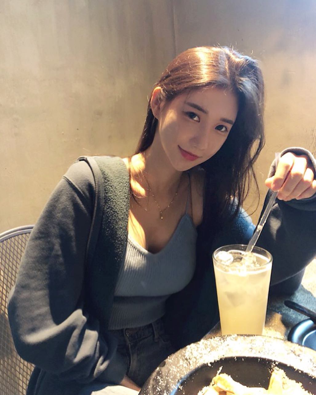 DJ Soda 转型！韩国「最顶球鞋女神」称号恐怕要被闺蜜抢走了