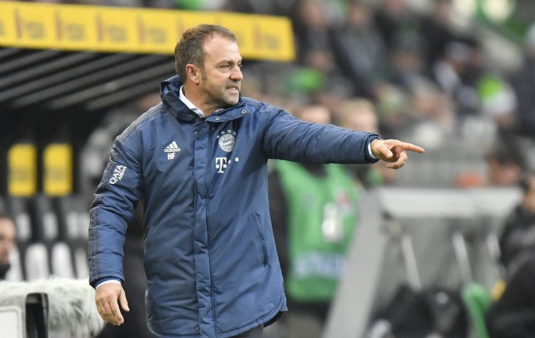 道格拉斯科斯塔为什么踢不上球（弗里克：不理解人们为何批评科斯塔 科曼踢不了全场所以替补登场）-华海博客