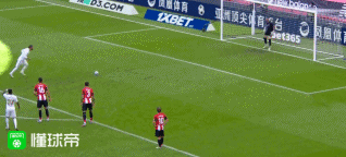 足球点球时可以停顿吗（马卡分析拉莫斯点球命中率高的原因：射门前的小停顿很关键）-华海博客