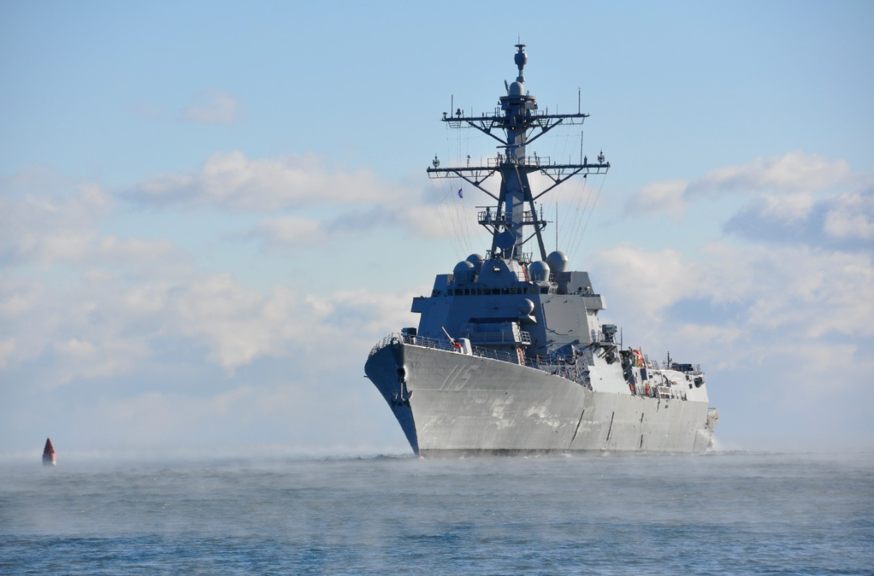 佩拉爾塔號(hào)驅(qū)逐艦（飛機(jī)剛走軍艦又來(lái)！美軍驅(qū)逐艦被曝現(xiàn)身東海，距離中國(guó)海岸約153公里）