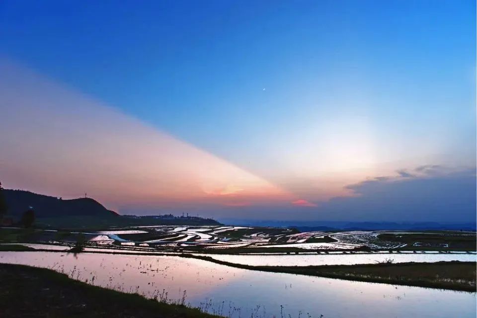 独揽诗意花园，静待日出日落，赖在这里不想走