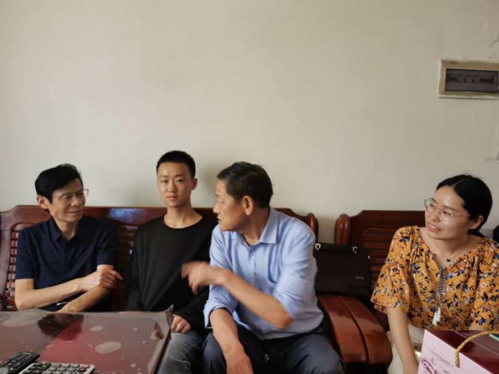 江苏城市职业学院（南通校区）再赴汉中开展教育扶贫调研