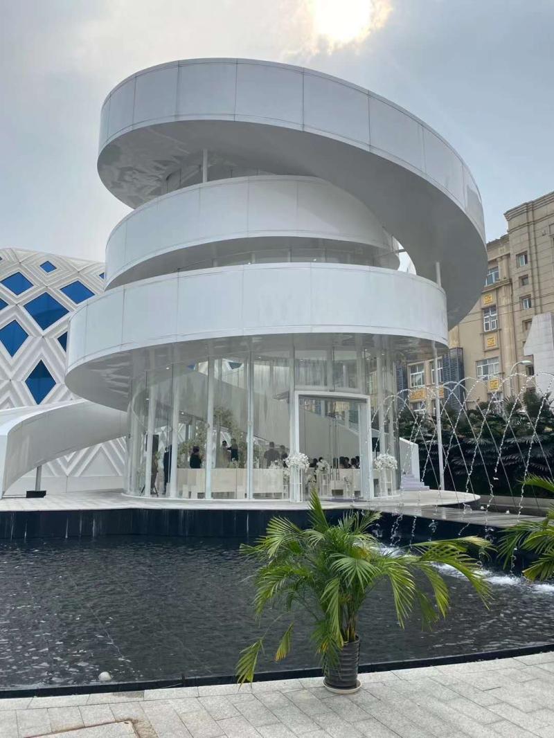 流星雨羽毛球場多少錢（上海寸土寸金，這家民企卻坐擁10個(gè)體育場館，“紅館”是城市運(yùn)動中心模板？）