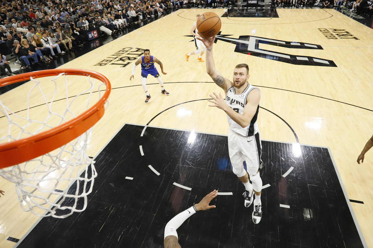 为什么nba有个甲骨文球馆(科普：NBA球队的比赛场馆简介)