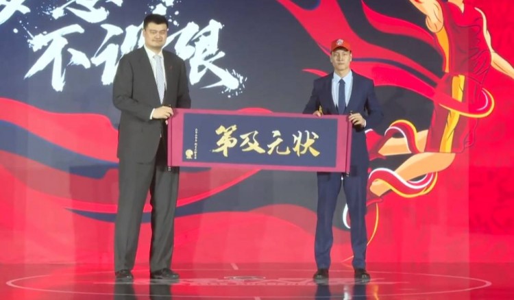 cba榜眼祝铭震哪个队（CBA官微带您了解新秀近况 状元区俊炫体测摸高358cm全队第1）-华海博客