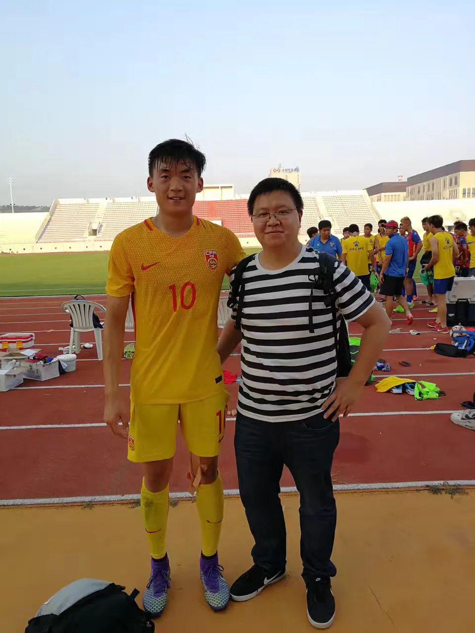 去西班牙买球队：两个球迷的中国足球梦和足球生意