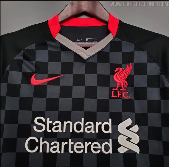 利物浦新赛季第三客场球衣谍照：黑灰红主色调 方格图案