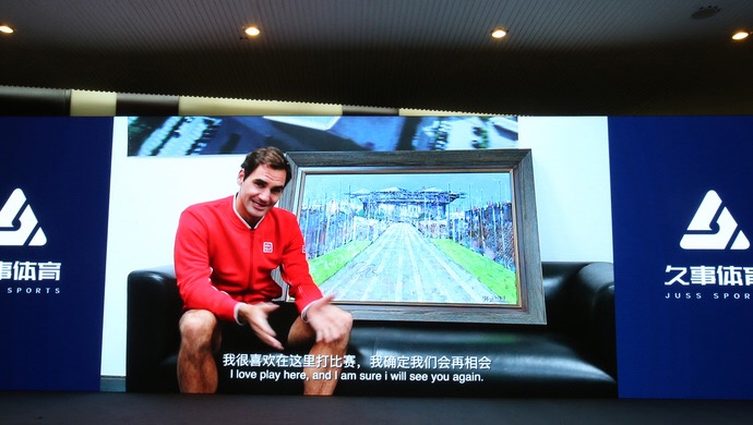 上海市虹口足球场恢复开放(虹口足球场向公众开放，申花球迷参与定价，踢一场球最高10万元到底贵不贵？)