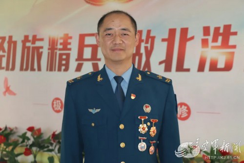 这里，是属于机务兵的战场