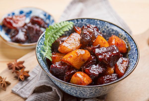牛肉炖土豆的做法（全网最详细土豆炖牛肉的教程）