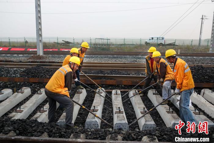 浩吉铁路引入郜营站改造完工 提升“北煤南运”疏散能力