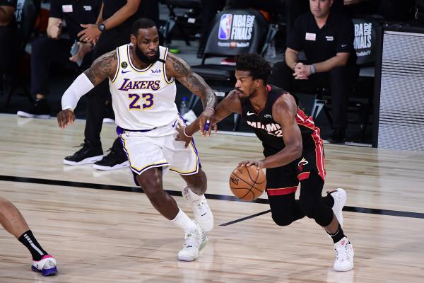 nba热火vs湖人（扳回一城！热火击败湖人，总决赛大比分扳成1比2）-趣拿体育