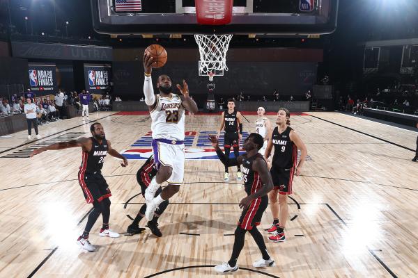 nba热火vs湖人（扳回一城！热火击败湖人，总决赛大比分扳成1比2）