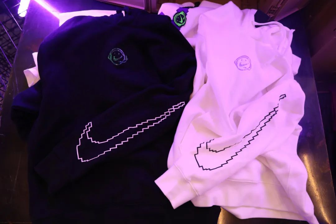 耐克电竞款是什么意思(Nike x LPL联名被吐槽？电竞粉丝们真的会买单吗？)