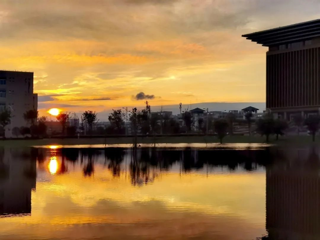 广西师范大学，有点牛