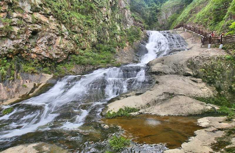 cba浙江主场在哪里(“双面”诸暨：你知道的西施故里，原来也是篮球之乡)