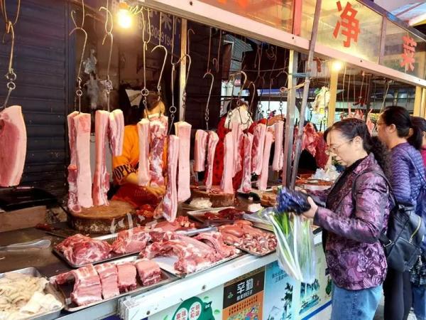 泸州猪肉价格降了，平均每斤跌3-5块