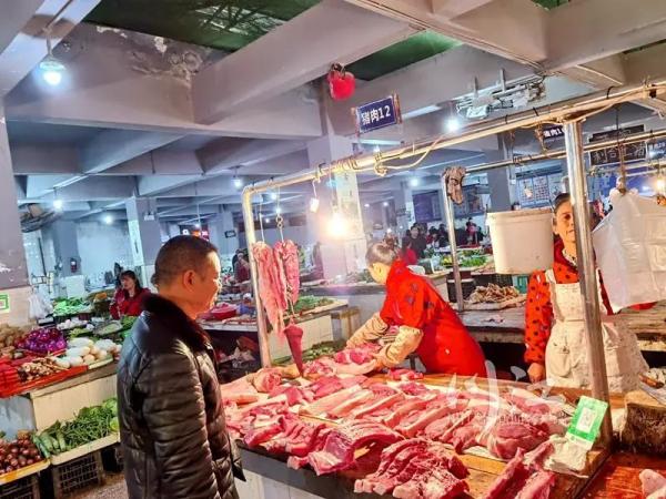 泸州猪肉价格降了，平均每斤跌3-5块