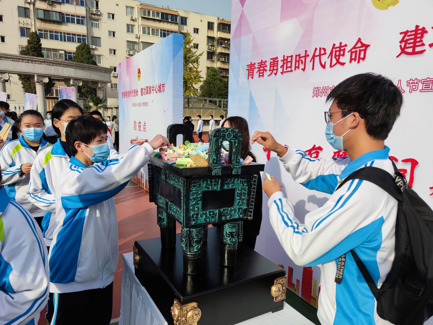 18岁意义（我18岁啦！想做场成人礼，咋搞有意义？）