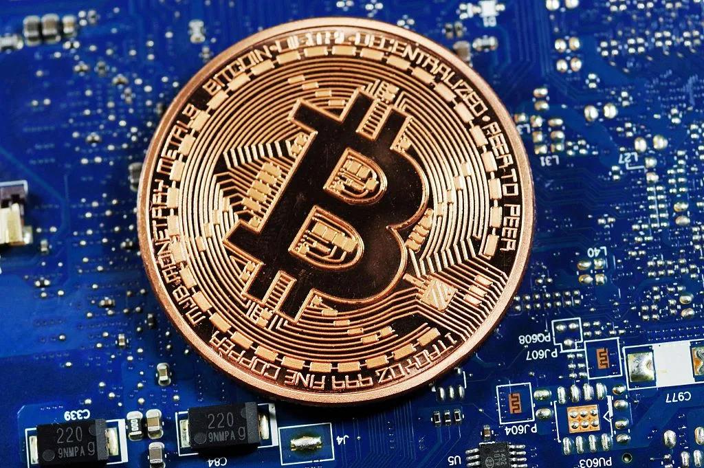 比特币飙涨到13000美元，但仍不可能成为世界货币