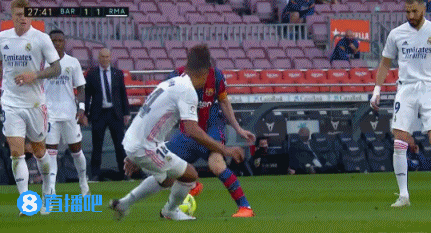 巴萨vs皇马比赛（西甲-拉莫斯造点后命中巴尔韦德法蒂破门 巴萨主场1-3皇马）