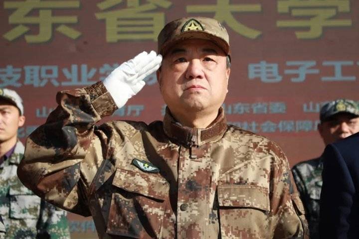 霸气超燃！山东力明科技职业学院新生军训成果汇报