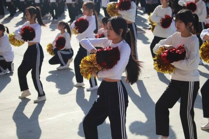 霸气超燃！山东力明科技职业学院新生军训成果汇报