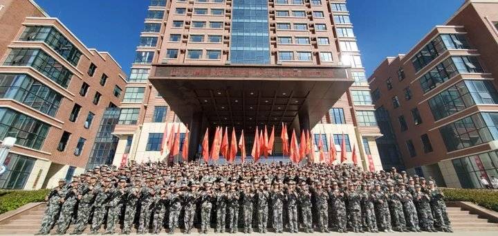 霸气超燃！山东力明科技职业学院新生军训成果汇报