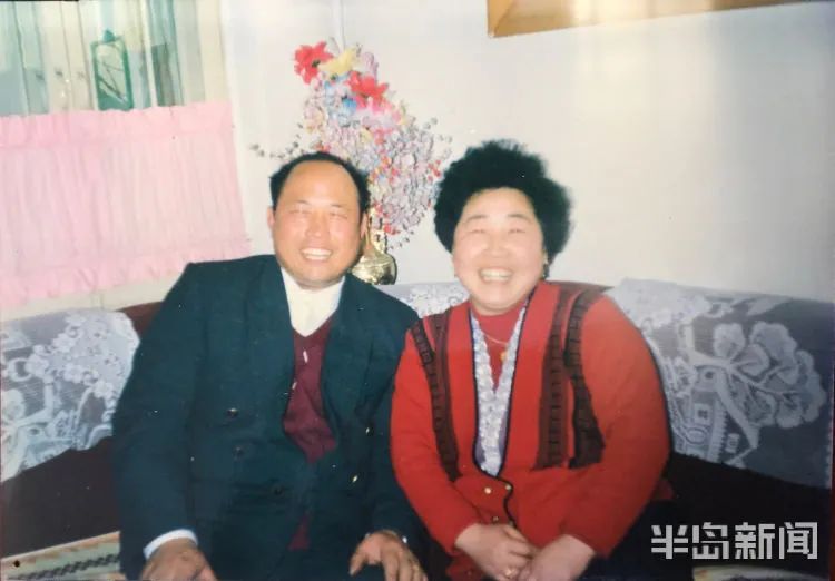 青岛一对夫妻成拆迁网红!手里9套房,开着房车游遍全国!这么多房子…咋来的